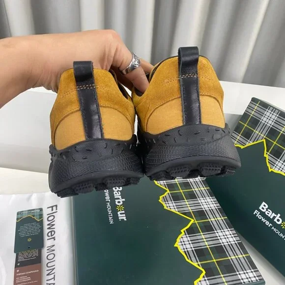 Flower MOUNTAIN NANGA Collaboration Sneaker in Brown&Black Suede - Picture 8 of 9